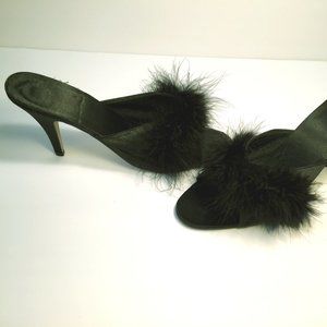 Black Fredericks of Hollywood pinup Feather Heels